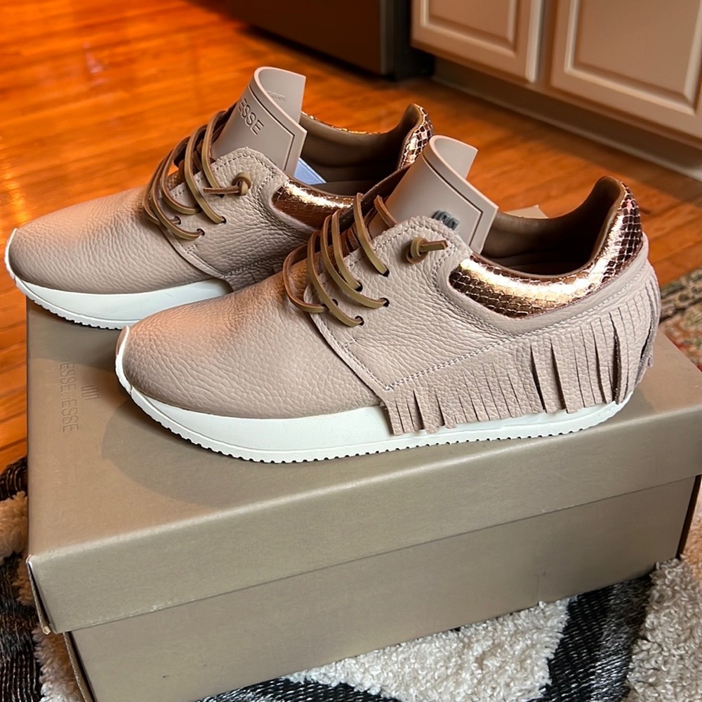 Esseutesse Fringe Leather Sneaker Size 38